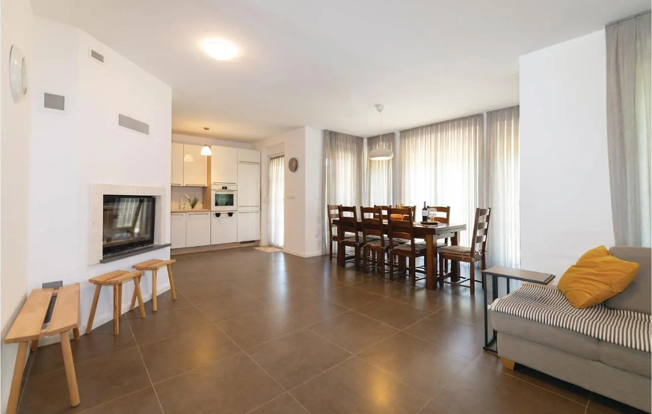 Сasa de vacaciones Amazing Home In Poljica With Wifi