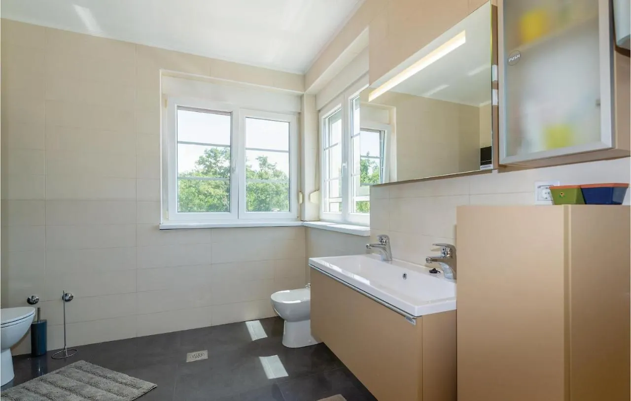 Amazing Home In Poljica With Wifi